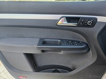 VW Touran Style 1.6 TDI 77 kW DSG 2012, 131.000 km - 11