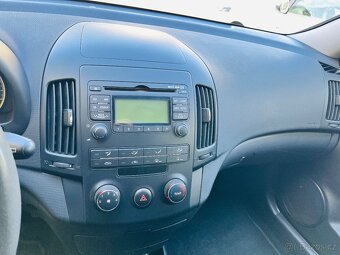 HYUNDAI i30 1.4 i BENZÍN NAJETO JEN 100 TIS KM - 11