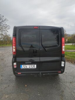 Opel Vivaro 2.0 2007 - 11