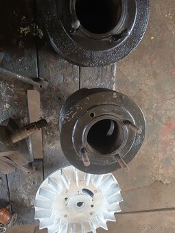 Motor a díly na PF - 11