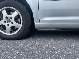 Volkswagen Touran 1.9tdi 74kw 7místné - 11