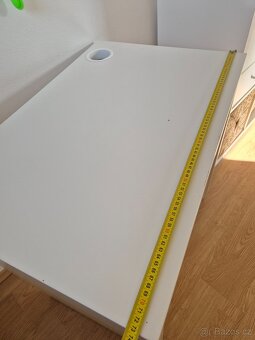 Psací stůl Ikea Micke - 11