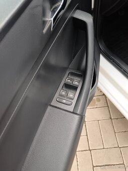 Škoda rapid Spaceback 1.6 TDI, 66 kW po STK, Em. - 11