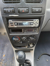 Kia Rio 2003 1,5 16V 72kW JEZDI dily z auta - 11