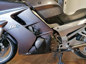 Yamaha FJR 1300 A - 11