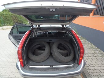 Citroën C5 2.0 HDi kombi prav. servis - 11