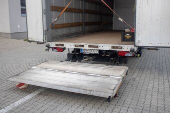MAN TGL 12.250 s valníkovou nástavbou a hydraulickým čelom - 11