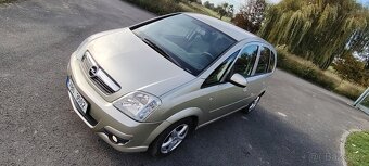 Opel Meriva 1.4i 66Kw benzin, r.v.2010 nová STK,nové pneu - 11