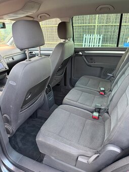 Volkswagen touran - 11