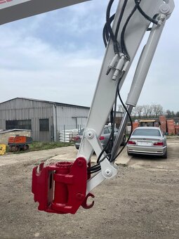 Takeuchi TB290 - 11