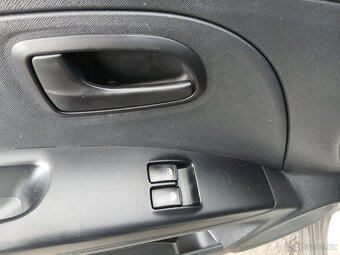 Kia Picanto 1.1i MÁLO NAJETO serviska - 11