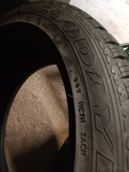 225/45R17 ZIMNÍ PNEUMATIKY GOODYEAR RUNFLAT - 11