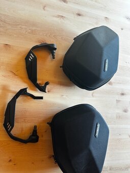 Yamaha MT10 touring edice, 13600km, Akrapovič, odpočet DPH - 11