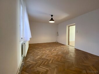 Prodej rodinného domu – bydlení i podnikání v Holešově - 11