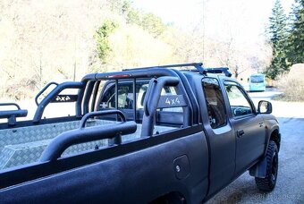 Toyota Hilux 2.5 D-4D Double Cab 4x4 - 11