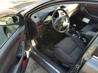 Toyota Avensis D4D - 11