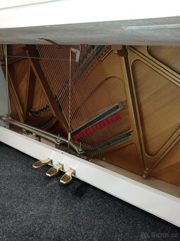 Pianino vyšší třídy model 131 - 11