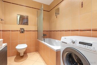 Prodej bytu 1+kk, 76 m2 s terasou a zahradou, Praha 5 - Stod - 11