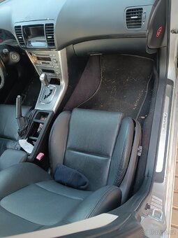 Subaru Legacy 3.0r - 11