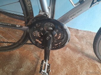 Author zenith-trekove kolo - 11