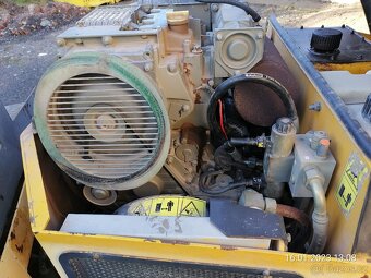 Vibrační válec Stavostroj STA VH250, motor Deutz olejem chla - 11