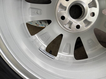 NOVÉ ORIGINAL KOMPLETY FLASH ŠKODA 17 - 11