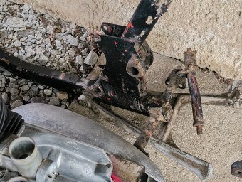 Kostra a díly Jawa Sport 250 590 sedí čísla 1969 ne 350 361 - 11