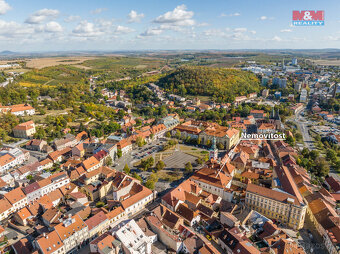 Prodej historického nájemního domu, 954 m², Slaný - 11
