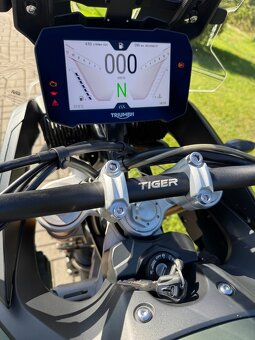 Triumph Tiger 900 Rally 1.maj. 18tKm - 11