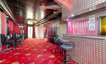 Prodej restaurace 295 m², Praha 8 - Kobylisy - 11
