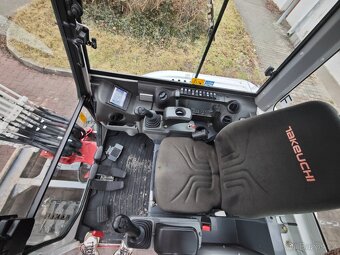 Minibagr Takeuchi TB230 - 11