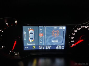 FORD GALAXY 2.0TDCi TITANIUM 7MÍST XENON/NAVI NOVÉ ROZVODY - 11