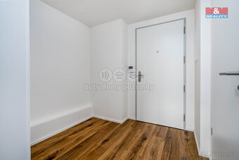 Prodej bytu 1+kk, 42 m², Praha, ul. Holečkova - 11