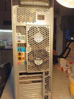 počítač HP Z620, Xeon E5 2697 v2, 64 GB, Radeon RX570 - 11