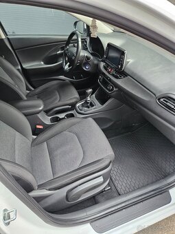 Hyundai i30 kombi 1.6crdi 85kw r.v 3/2021kamera 2x klič -ČR - 11