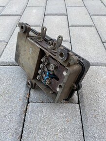 Relé Moskvič 412 - 11
