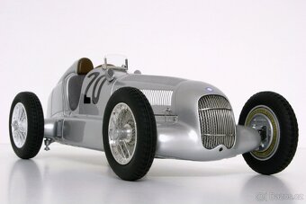 MERCEDES-BENZ W25A / CMC 1:18 - 11