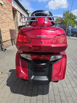 Honda GL1800 - 11