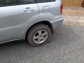 Prodám Toyotu RAV4 - 11