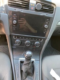 VW Golf 7 variant 1.6 tdi 85kw r.v. 2017 - 11