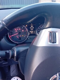 Prodám Nissan 4x2 - 11