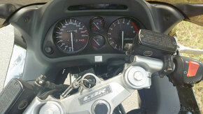 Honda CBR 1000 F - 11
