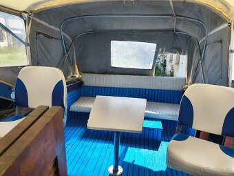 Kajutová motorová loď Wellcraft+přívěsný vozík - 11