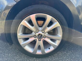 ŠKODA SUPERB II 2.0 TDI COMBI / ZÁRUKA / PODZIMNÍ SLEVA - 11
