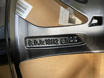 NOVÁ ORIGINÁL R18 SADA ŠKODA SUPERB III 235/45/18 R.V. 2024 - 11