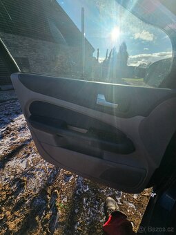 Ford Focus mk2 1.6 85kw - 11