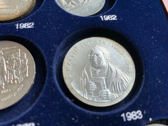 Kompletní sbírka 123 pamětních mincí NDR 1966-1990 - 11