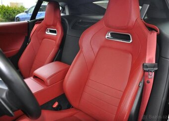 Jaguar F-Type 3,0V6 R-DYNAMIC ČR 381k - 11
