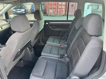 Volkswagen Touran 1.9 TDi FACELIFT MOŽNO NA SPLÁTKY - 11