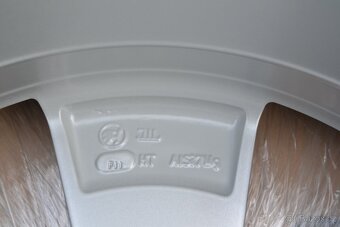 Škoda Kodiaq/VW Tiguan -NOVÁ zimní orig.Alu sada -215/65R17 - 11